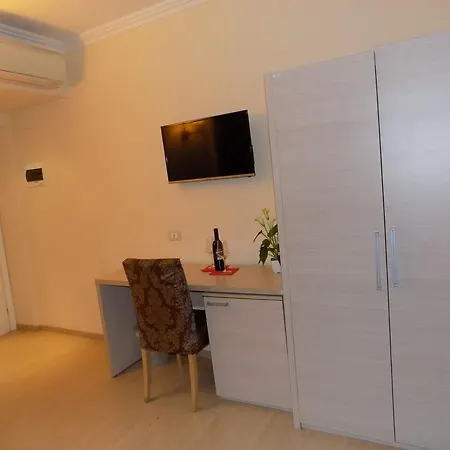 לינה וארוחת בוקר House