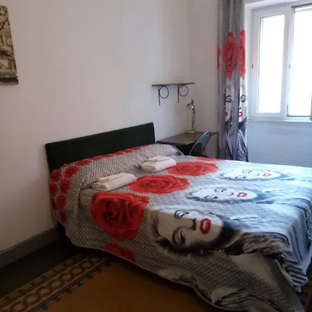 לינה וארוחת בוקר House רומא