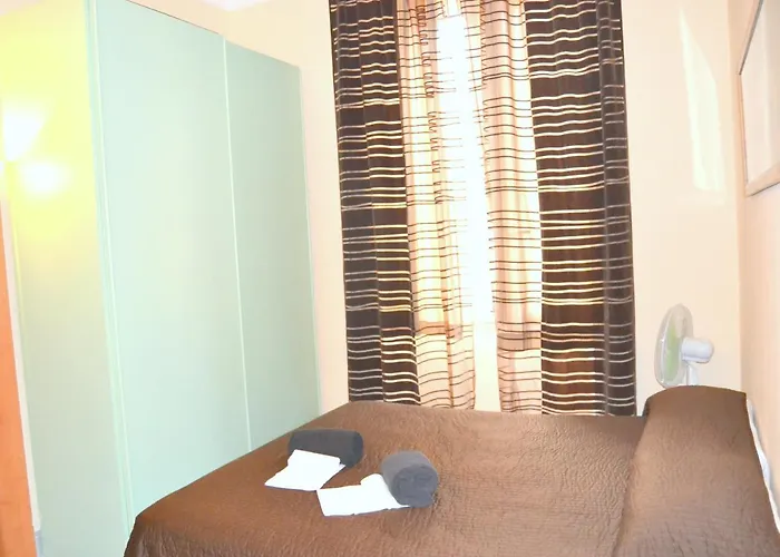 House Bed and breakfast 2*