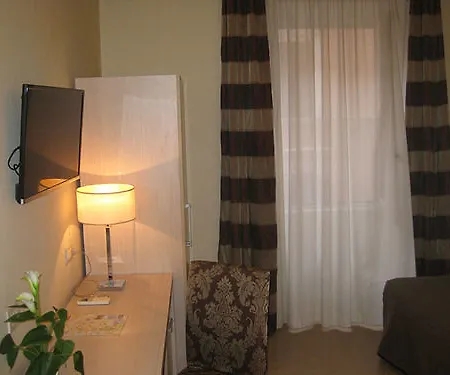 House 3* Rom