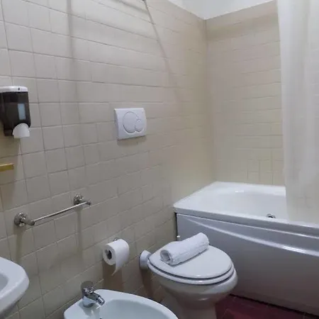 Bed & Breakfast House 3*